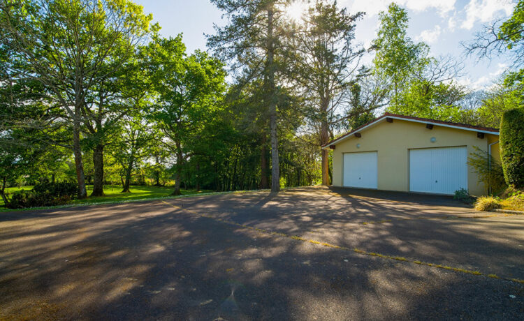 Maison de campagne avec airial Geaune