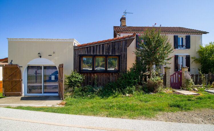 Maison ancienne rénovée avec jardin clos GEAUNE 1