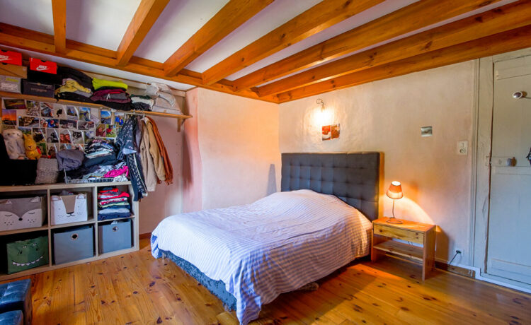 Maison ancienne rénovée avec jardin clos GEAUNE