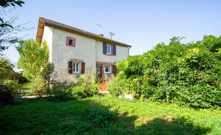 Maison ancienne rénovée avec jardin clos GEAUNE